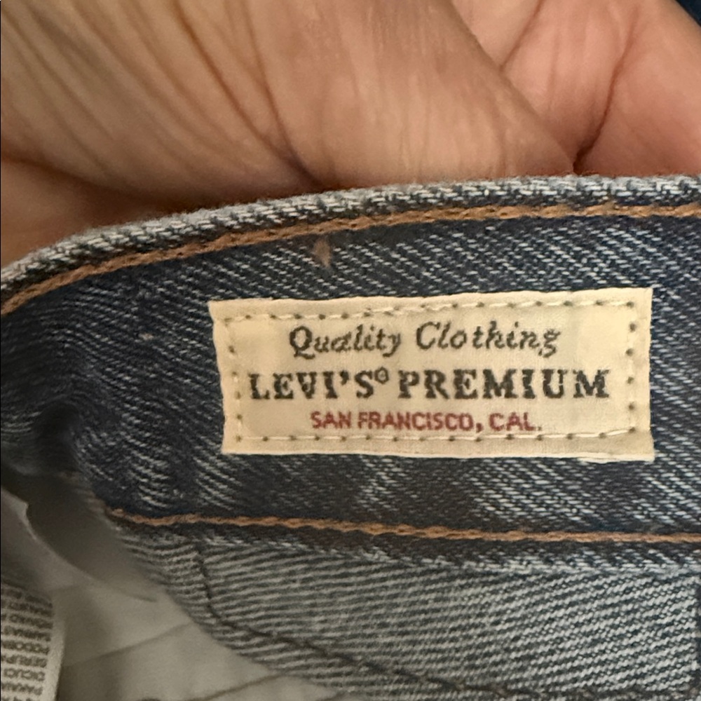 Levi's Women's Classic Blue Boot Cut Jeans - Picture 7 of 8